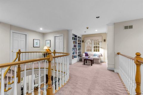 Tiny photo for 852 Gloucester Xing Xing, Lake Forest, IL 60045 (MLS # 12607015)