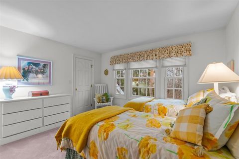 Tiny photo for 852 Gloucester Xing Xing, Lake Forest, IL 60045 (MLS # 12607015)