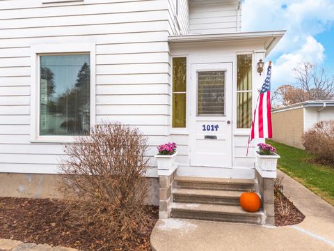 Tiny photo for 1014 N Mill Street, Pontiac, IL 61764 (MLS # 12516669)