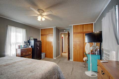 Tiny photo for 1803 Jefferson Street, Quincy, IL 62301 (MLS # 100539110)