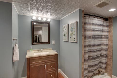 Tiny photo for 1803 Jefferson Street, Quincy, IL 62301 (MLS # 100539110)