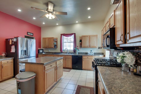 Tiny photo for 1803 Jefferson Street, Quincy, IL 62301 (MLS # 100539110)