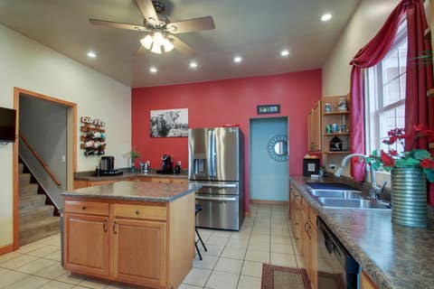Tiny photo for 1803 Jefferson Street, Quincy, IL 62301 (MLS # 100539110)