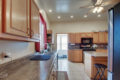 Tiny photo for 1803 Jefferson Street, Quincy, IL 62301 (MLS # 100539110)