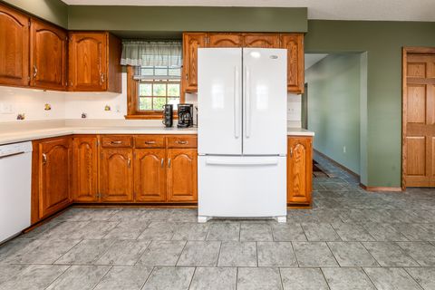 Tiny photo for 18199 Pittsburg Road, Marion, IL 62959 (MLS # 12613281)