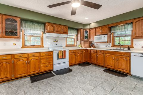 Tiny photo for 18199 Pittsburg Road, Marion, IL 62959 (MLS # 12613281)