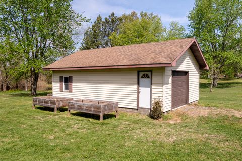 Tiny photo for 18199 Pittsburg Road, Marion, IL 62959 (MLS # 12613281)