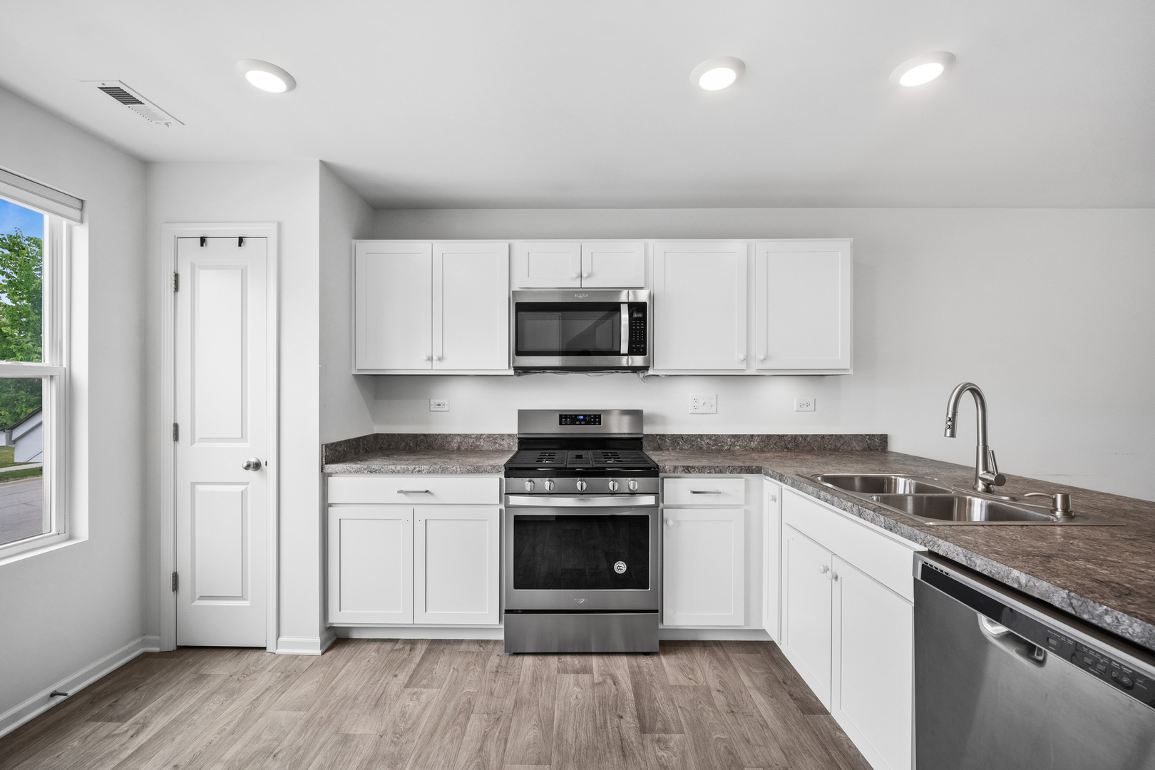 3824 Honeysuckle Lane