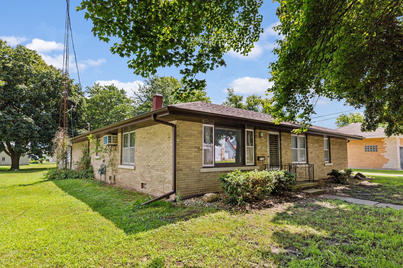 104 S Maple Street
