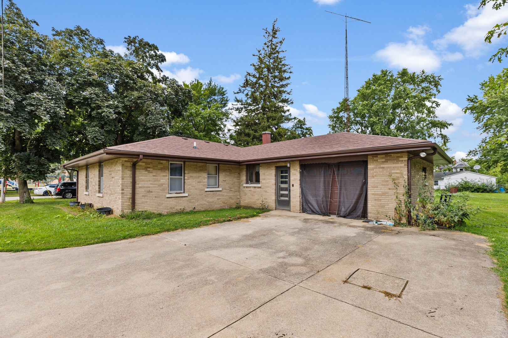 104 S Maple Street