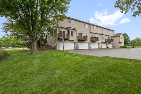 Tiny photo for 896 Cherry Creek Drive, Grayslake, IL 60030 (MLS # 12686114)