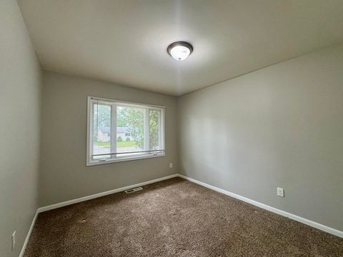 Tiny photo for 824 Dartmouth Avenue, Matteson, IL 60443 (MLS # 12370121)