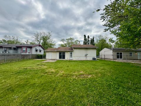 Tiny photo for 824 Dartmouth Avenue, Matteson, IL 60443 (MLS # 12370121)