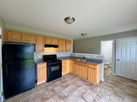 Tiny photo for 824 Dartmouth Avenue, Matteson, IL 60443 (MLS # 12370121)