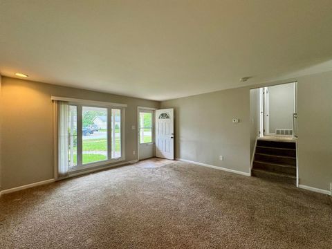 Tiny photo for 824 Dartmouth Avenue, Matteson, IL 60443 (MLS # 12370121)