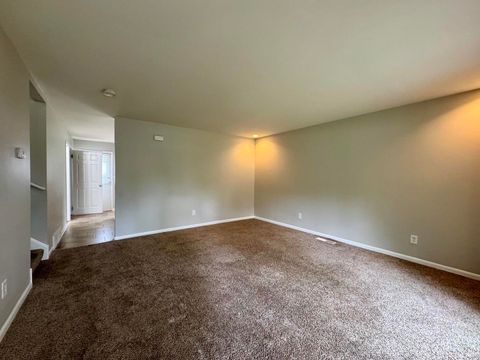 Tiny photo for 824 Dartmouth Avenue, Matteson, IL 60443 (MLS # 12370121)