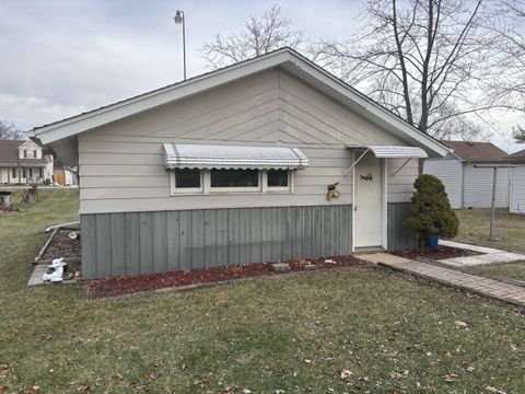 Tiny photo for 71 227th Place E, Steger, IL 60475 (MLS # 12527379)