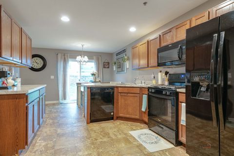 Tiny photo for 7058 Hidden Green Circle, Fox Lake, IL 60020 (MLS # 12629894)
