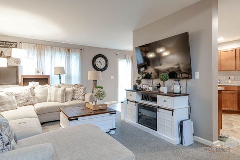 Tiny photo for 7058 Hidden Green Circle, Fox Lake, IL 60020 (MLS # 12629894)