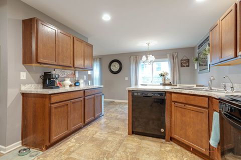 Tiny photo for 7058 Hidden Green Circle, Fox Lake, IL 60020 (MLS # 12629894)