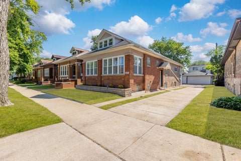 Photo of 8025 S Euclid Avenue, Chicago, IL 60617 (MLS # 12724947)