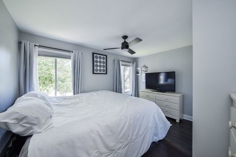 Tiny photo for 252 N Lombard Avenue, Lombard, IL 60148 (MLS # 12474616)