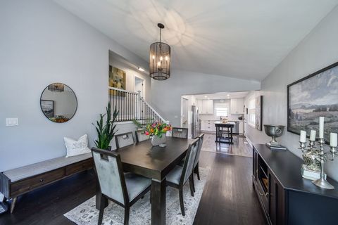 Tiny photo for 252 N Lombard Avenue, Lombard, IL 60148 (MLS # 12474616)