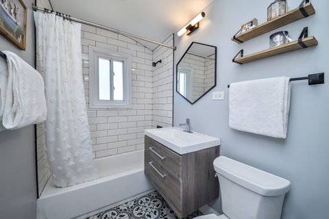 Tiny photo for 252 N Lombard Avenue, Lombard, IL 60148 (MLS # 12474616)
