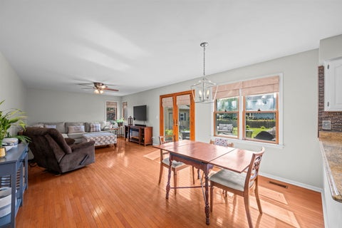 Tiny photo for 314 Stonebridge Way, Mundelein, IL 60060 (MLS # 12740147)