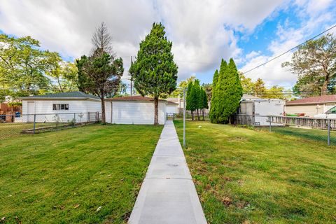 Tiny photo for 9252 S Sacramento Avenue, Evergreen Park, IL 60805 (MLS # 12494898)