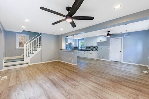 Tiny photo for 9252 S Sacramento Avenue, Evergreen Park, IL 60805 (MLS # 12494898)