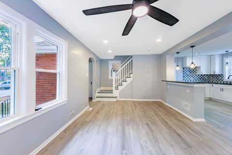 Tiny photo for 9252 S Sacramento Avenue, Evergreen Park, IL 60805 (MLS # 12494898)