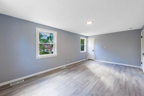 Tiny photo for 9252 S Sacramento Avenue, Evergreen Park, IL 60805 (MLS # 12494898)