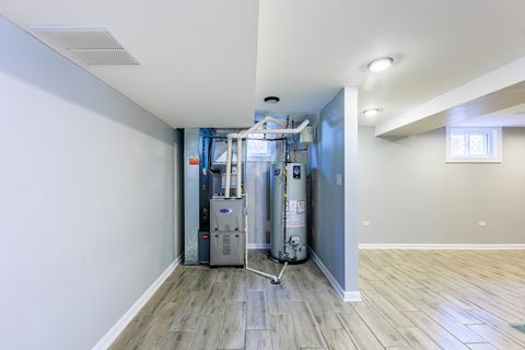 Tiny photo for 9252 S Sacramento Avenue, Evergreen Park, IL 60805 (MLS # 12494898)