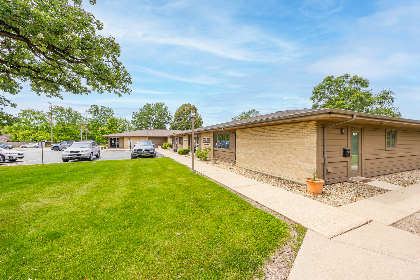 402 W Boughton Road