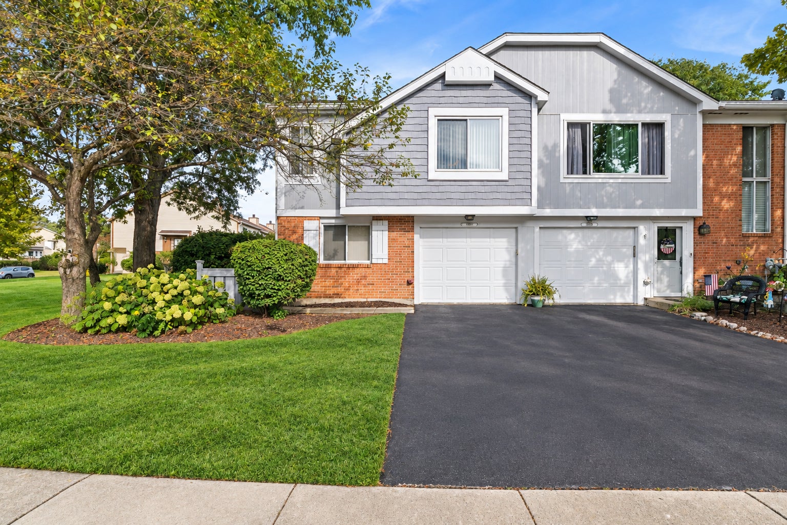 ON671 Bedford Lane