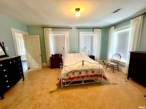 Tiny photo for 110 E JEFFERSON Street, New Boston, IL 61272 (MLS # QC4269757)