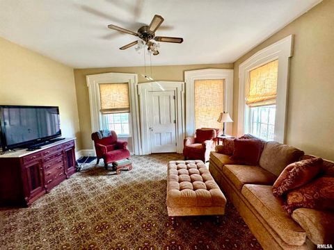 Tiny photo for 110 E JEFFERSON Street, New Boston, IL 61272 (MLS # QC4269757)