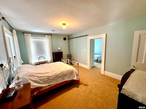 Tiny photo for 110 E JEFFERSON Street, New Boston, IL 61272 (MLS # QC4269757)