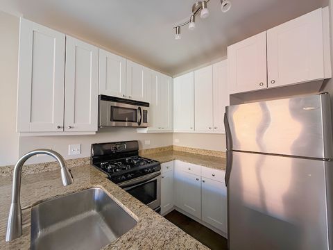 Tiny photo for 7007 N Wolcott Avenue #3, Chicago, IL 60626 (MLS # 12556426)