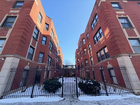 Tiny photo for 7007 N Wolcott Avenue #3, Chicago, IL 60626 (MLS # 12556426)