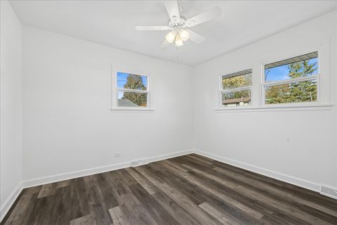 Tiny photo for 821 Oakwood Drive, Round Lake Beach, IL 60073 (MLS # 12517507)