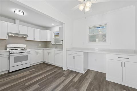 Tiny photo for 821 Oakwood Drive, Round Lake Beach, IL 60073 (MLS # 12517507)