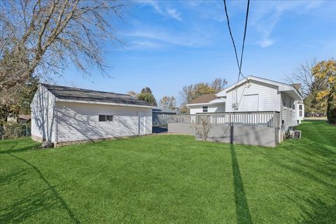 Tiny photo for 821 Oakwood Drive, Round Lake Beach, IL 60073 (MLS # 12517507)