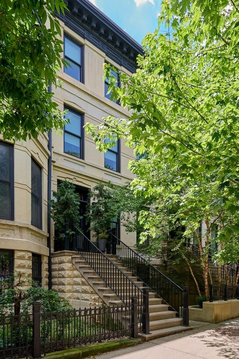 Photo of 353 W BELDEN Avenue, Chicago, IL 60614 (MLS # 12753419)