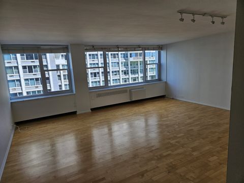 Tiny photo for 4250 N Marine Drive #511, Chicago, IL 60613 (MLS # 12641333)