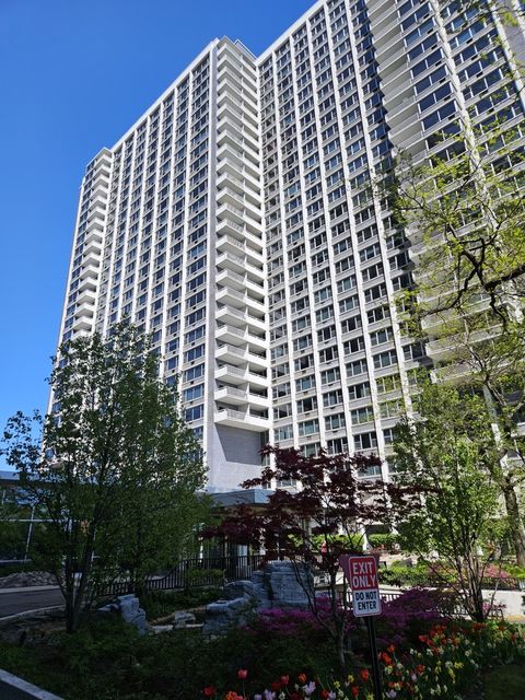 Photo of 4250 N Marine Drive #511, Chicago, IL 60613 (MLS # 12641333)