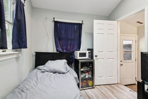 Tiny photo for 806 Spencer Street, Joliet, IL 60433 (MLS # 12491602)