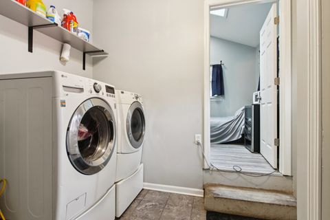 Tiny photo for 806 Spencer Street, Joliet, IL 60433 (MLS # 12491602)
