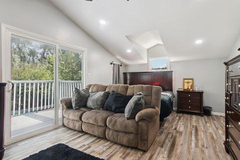 Tiny photo for 806 Spencer Street, Joliet, IL 60433 (MLS # 12491602)